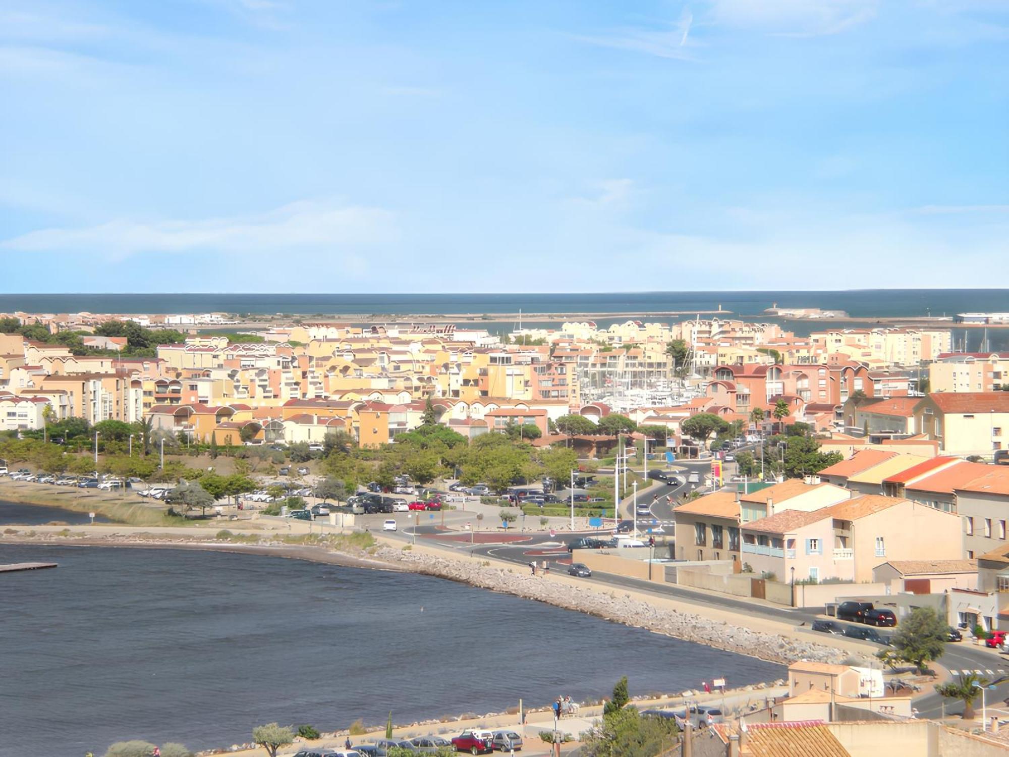 Appartement d'une chambre avec piscine partagee balcon amenage et wifi a Gruissan a 2 km de la plage Extérieur photo